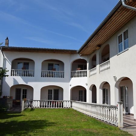 Appartmenthaus Rosenhof Подерсдорф ам Зее Екстериор снимка