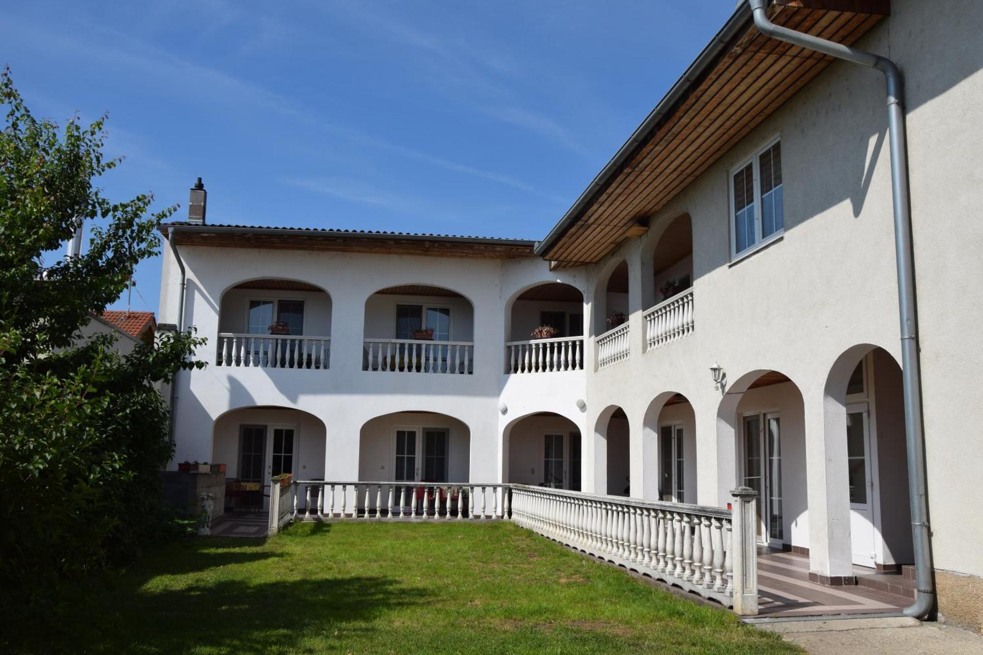 Appartmenthaus Rosenhof Подерсдорф ам Зее Екстериор снимка